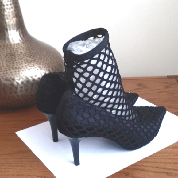 Gorgeous Zara Black Fishnet and Satin Trim Kitten Ankle Heel Boots 7.5 (38) - Picture 13 of 16